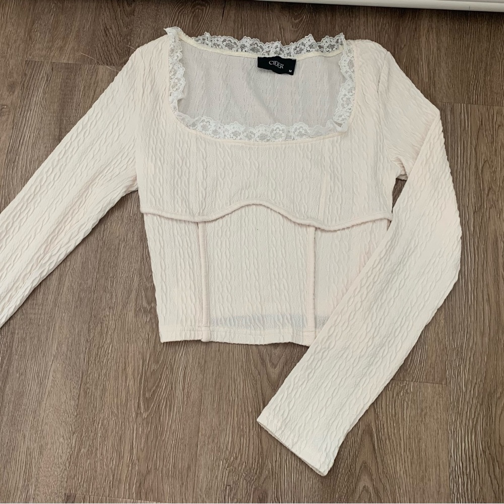 white lace square neck shirt